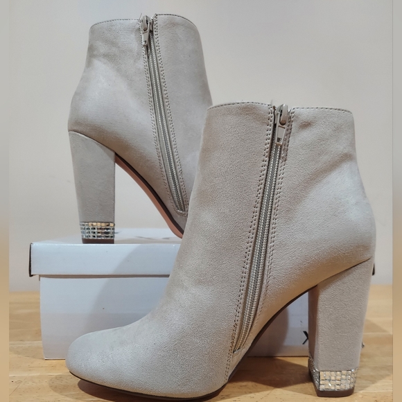 XOXO Women's Ankle Boots - Picture 2 of 15
